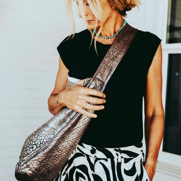 Large metallic bag - Picture 1 of 2